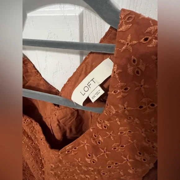LOFT Terracotta Sleeveless Blouse - Picture 2 of 7